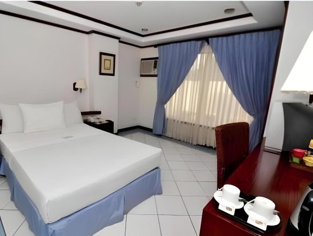 Soledad Suites Panglao Extérieur photo