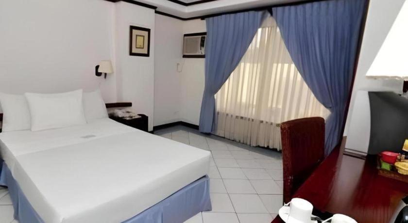 Soledad Suites Panglao Extérieur photo