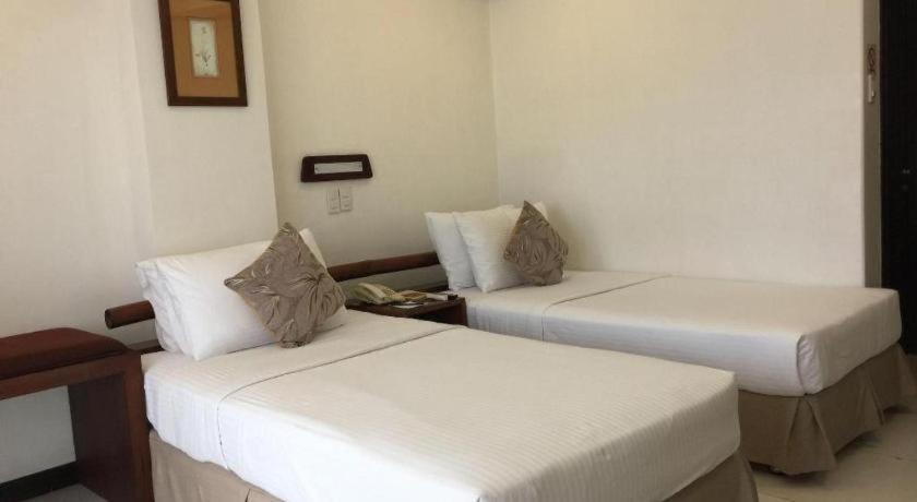 Soledad Suites Panglao Extérieur photo