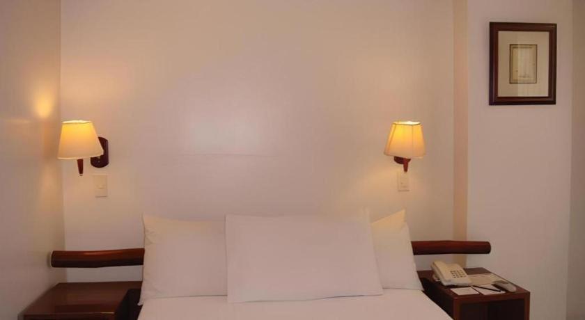 Soledad Suites Panglao Extérieur photo