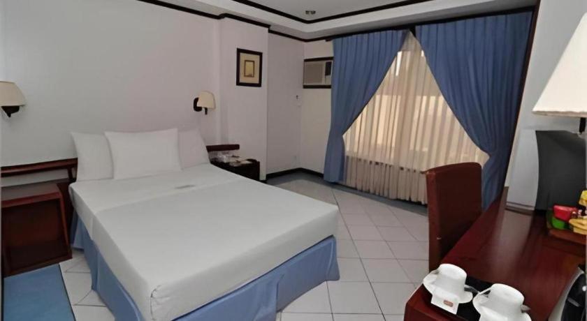 Soledad Suites Panglao Extérieur photo