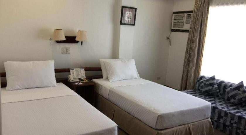 Soledad Suites Panglao Extérieur photo